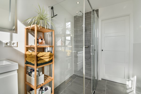 Medium property photo - Adriaan van Bergenstraat 2-3, 1056 JW Amsterdam